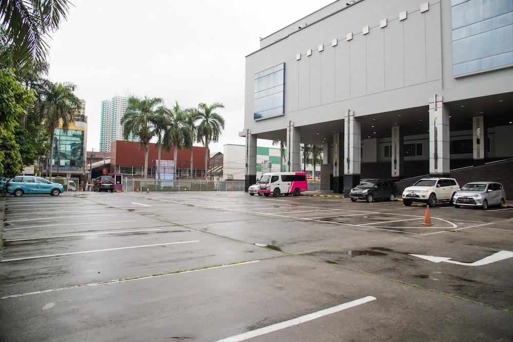 Orchardz Hotel Bandara Tangerang Eksteriør bilde